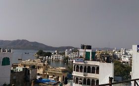 Hotel Ishwar Palace Udaipur